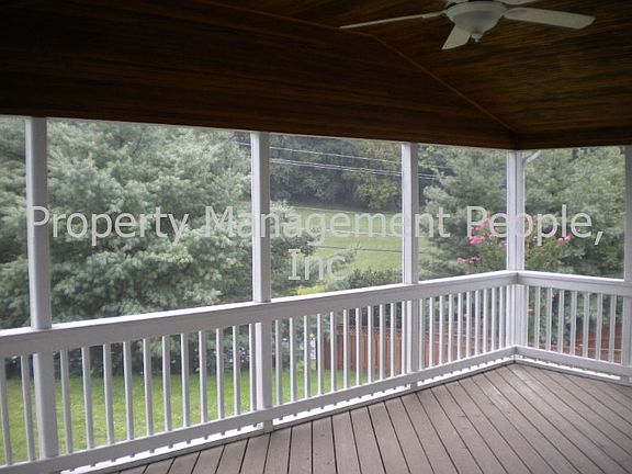 Screened porch_06032016