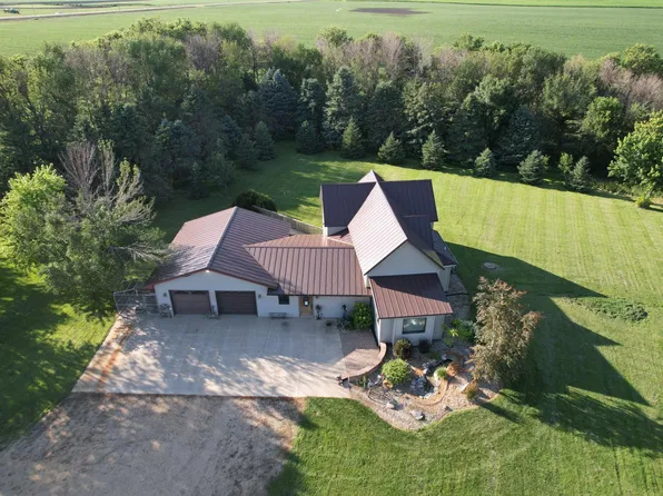 23232 McCall Ave, Worthington, MN 56187