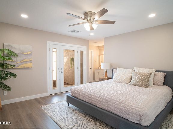 4th image of 839 N 86TH Place