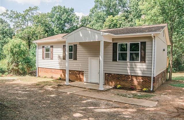 1st image of 142 Weaver Hill Dr