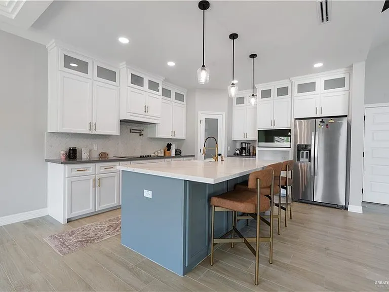 3419 Inez St — Photo 15