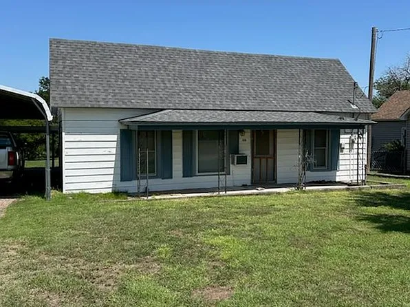 316 NW 1st St, Shattuck, OK 73858