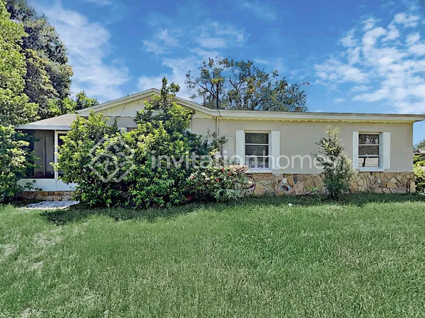 9501 N Albany Ave, Tampa, FL 33612
