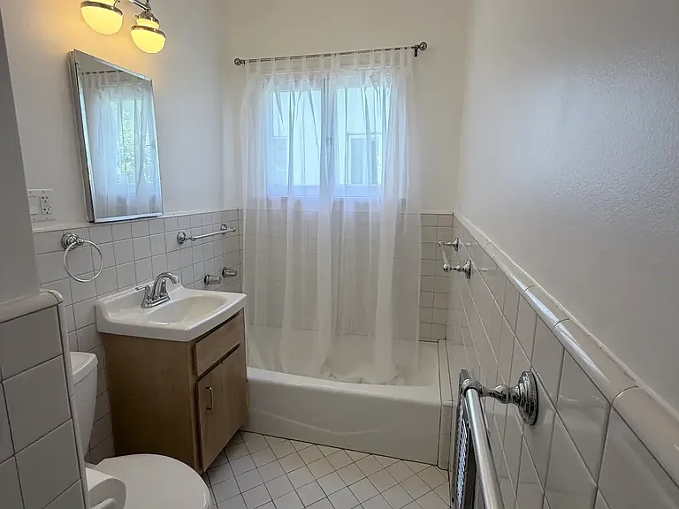 238 N Clark Dr #7 — Photo 19