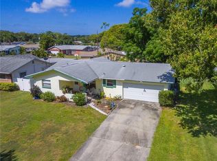 10352 111th St, Seminole, FL 33778