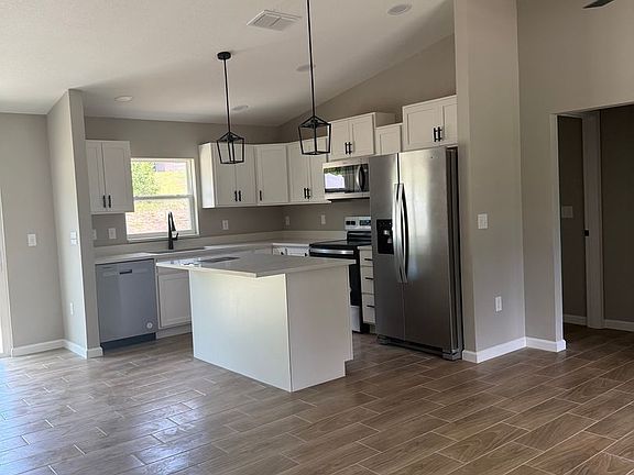2nd image of 277 Oak Lane Cir