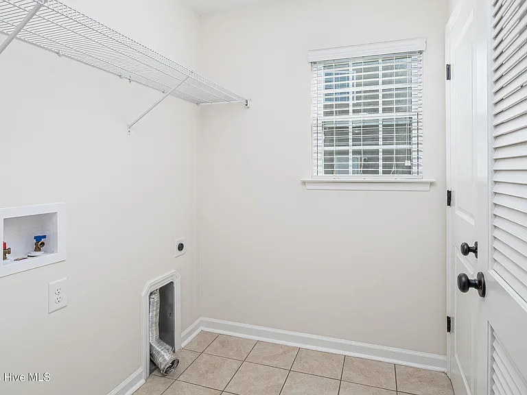 808 Jade Ln — Photo 26