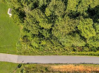 16 Regal Oaks Dr, Wilkesboro, NC 28697