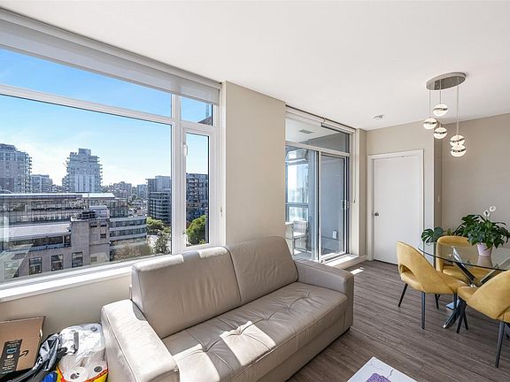 4th image of 728 Yates St #1103