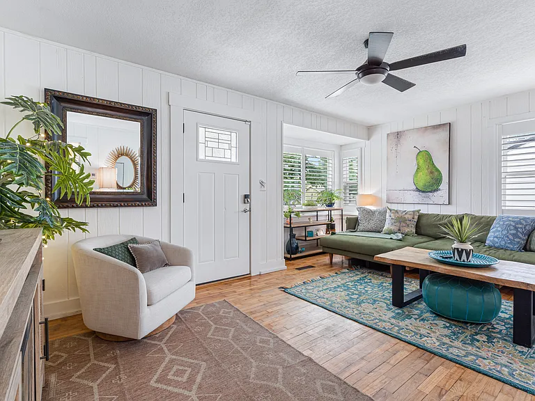 313 Quandt Ave — Photo 4