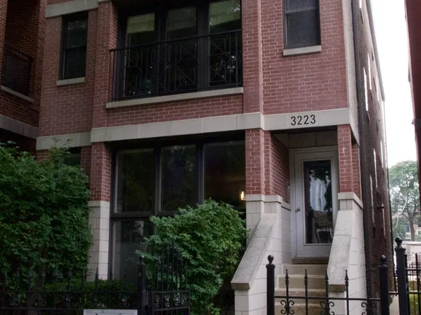 3223 N Racine Ave #1, Chicago, IL 60657