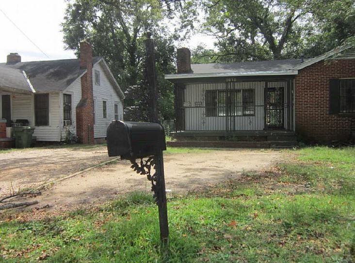 2nd image of 2616 Poplar St