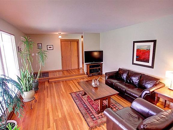 5th image of 3129 Beech Hill Dr