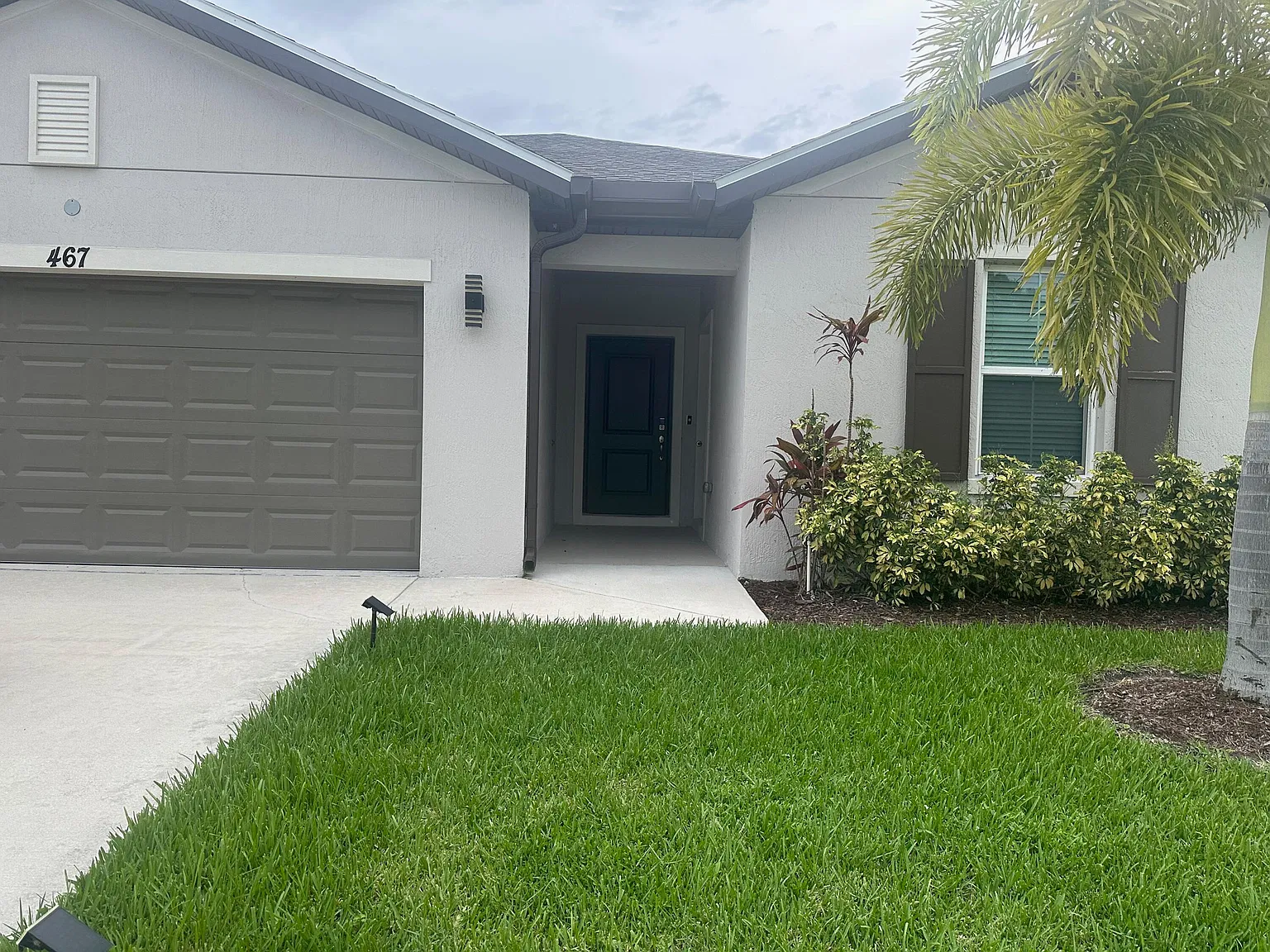 3 bed, 2.0 bath, 2126 sqft, $2,499 — Photo 1