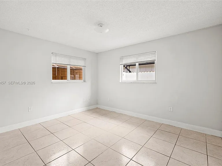1800 SW 97th Ave #A — Photo 16