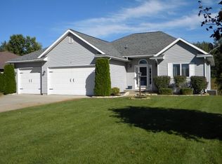 222 S Hunters Rdg, Warsaw, IN 46582