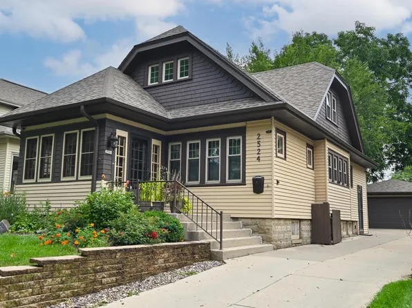 2524 North 65th STREET, Wauwatosa, WI 53213