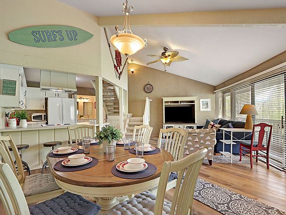 5th image of 511 Tam O Shanter Dr #E