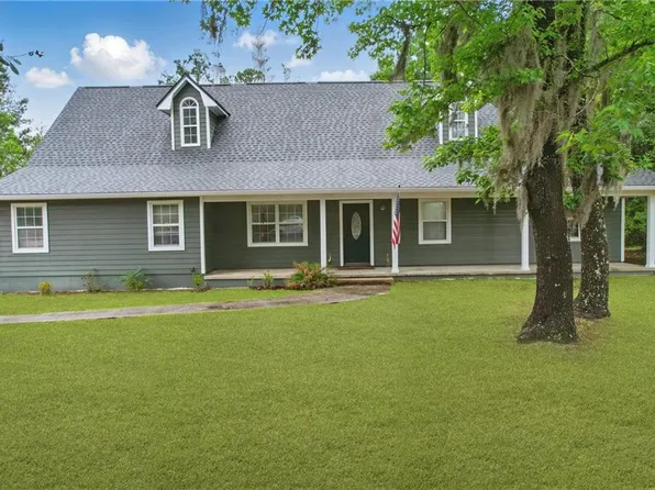 194 Retreat Pl, Woodbine, GA 31569
