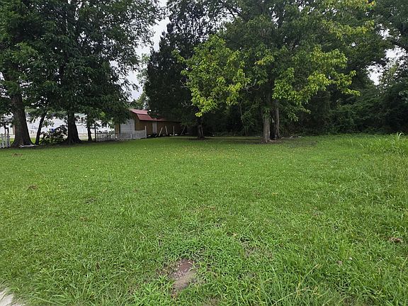 3rd image of 420 N Respess St Lot 76