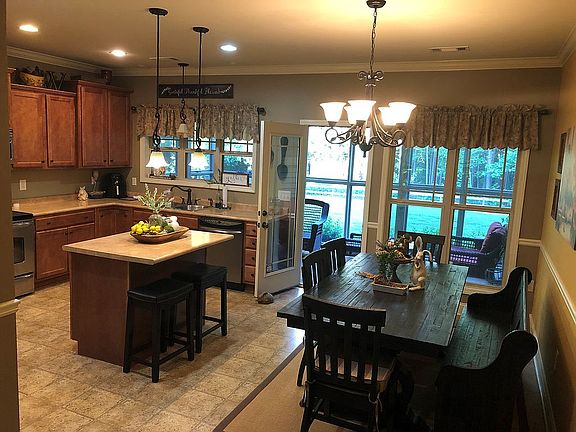 Kitchen/dinning room 