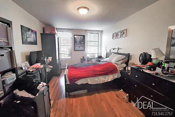 Rented by Ideal Properties Group | media 4