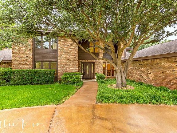 3rd image of 16 Fairway Oaks Blvd