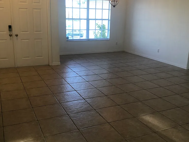 1100 NW Juanita Pl — Photo 10