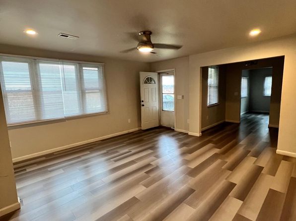 975 Wallace Estate Dr