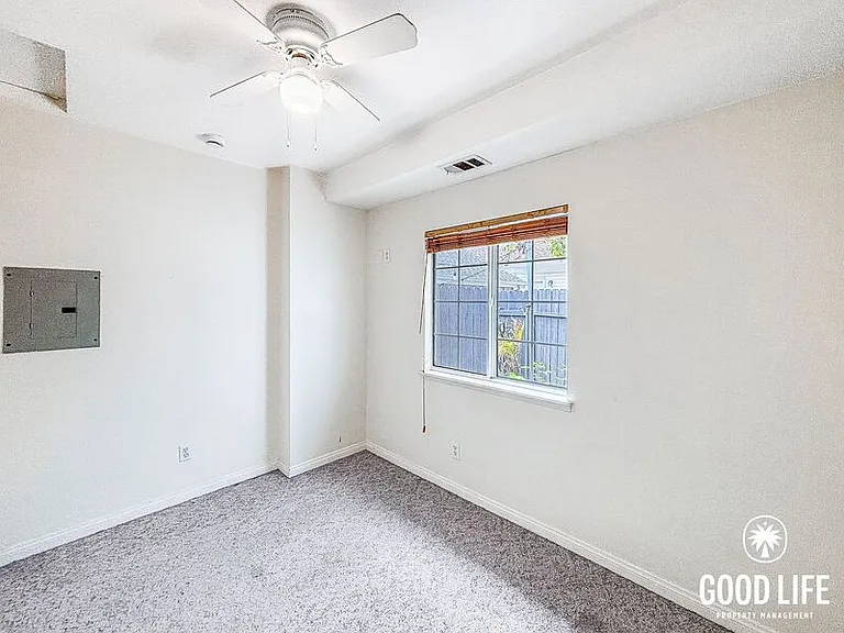 4323 1/2 Cleveland Ave — Photo 10