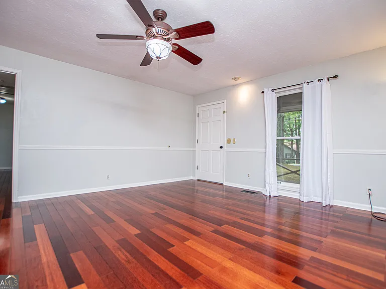 1499 Stonington Ct — Photo 7