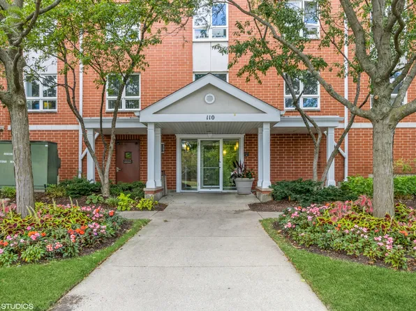 110 N Milwaukee Ave APT 201, Wheeling, IL 60090