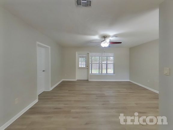 3rd image of 1332 W Hartley Cir
