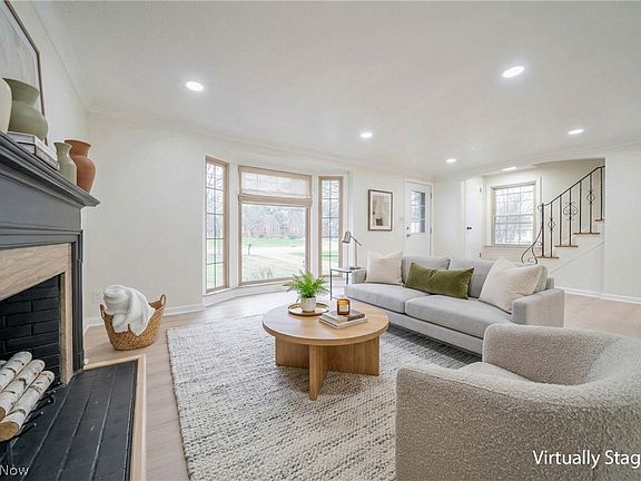 4th image of 4909 W 220th St