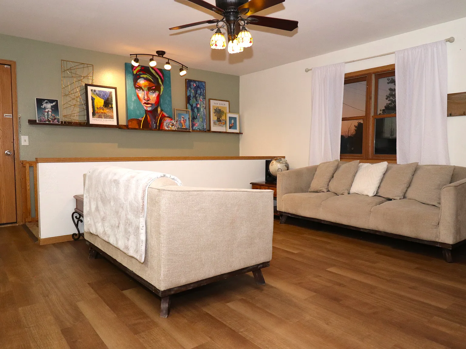 5 bed, 1040 sqft, $3,100 — Photo 2