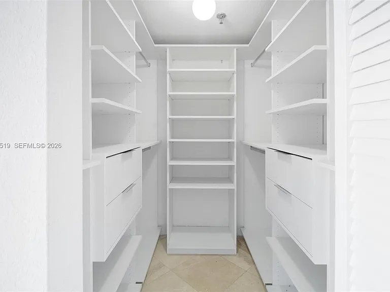 555 NE 15th St #31C — Photo 14