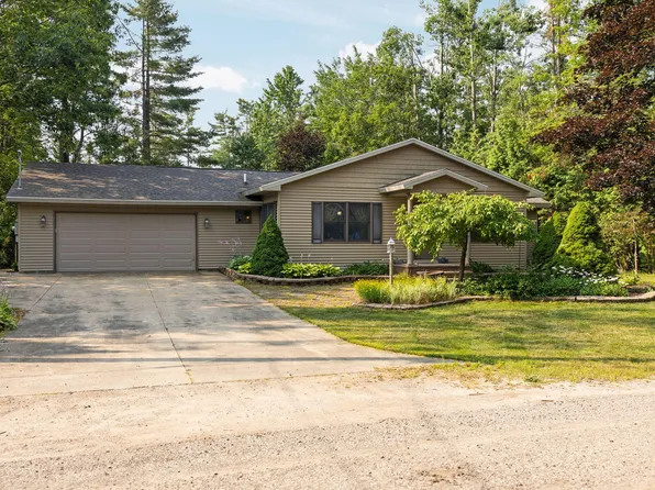 1713 Geres St N, Gaylord, MI 49735