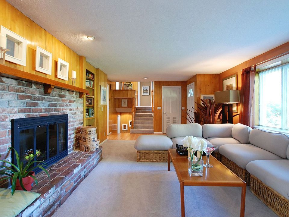 2nd image of 929 Forrest Park Dr