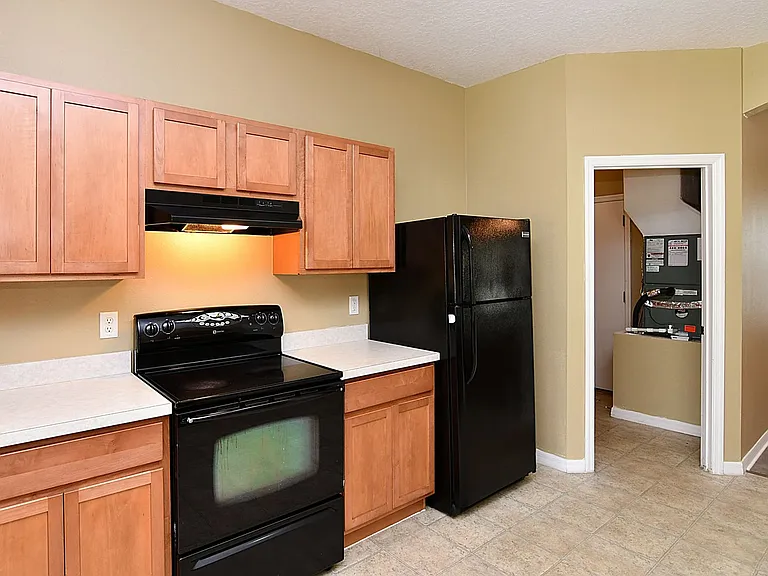48 Pickering Dr — Photo 13