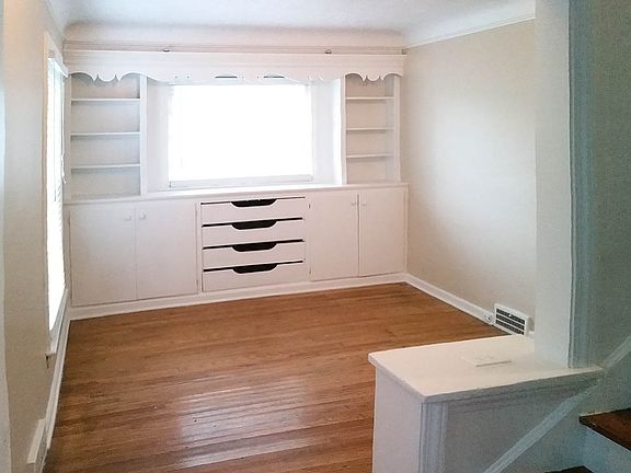 5th image of 3328 Hyde Park Ave