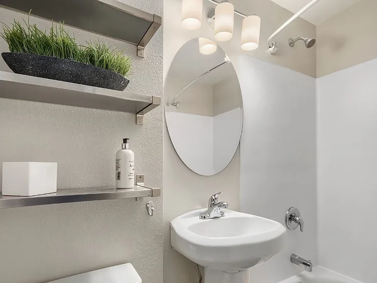 The Palms Apartments | 1 MONTH FREE! — Photo 36