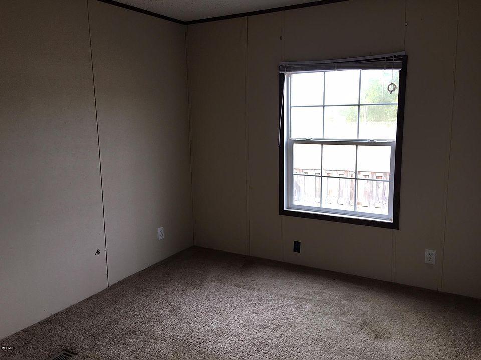 1st image of 13909 Briarwood Dr