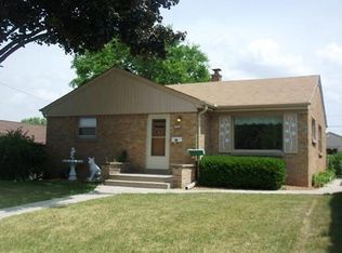 3546 S 34th St, Greenfield, WI 53221