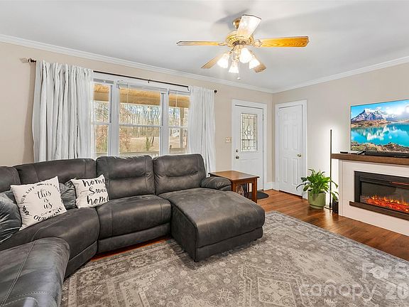 5th image of 107 Oakland Rd