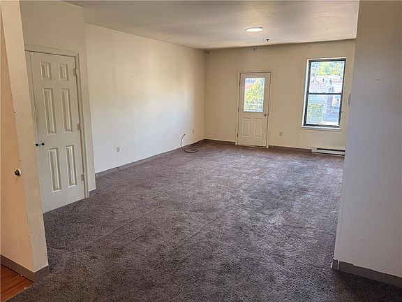 2nd image of 823 E 4th St #4