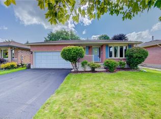 489 Northlake Dr, Waterloo, ON N2V1V5