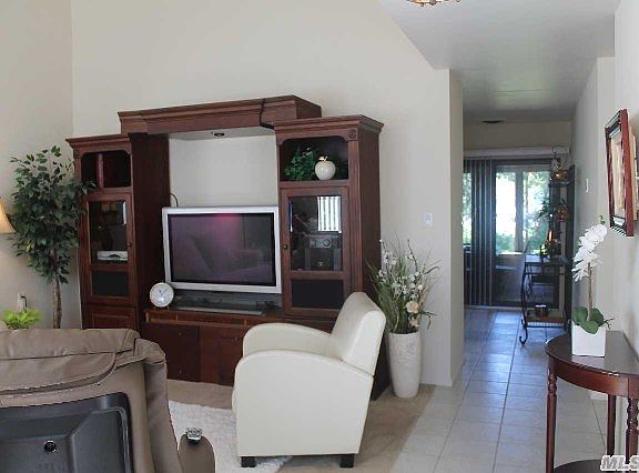4th image of 171 Strathmore Gate Dr