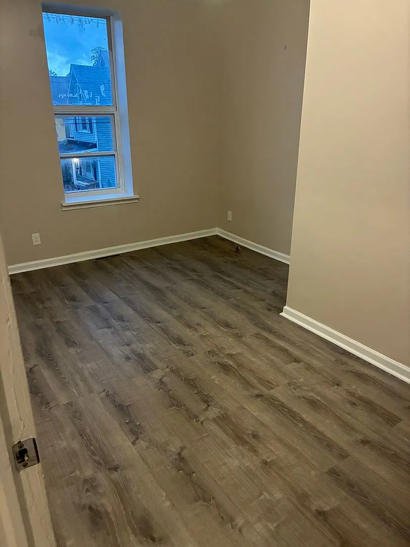 Building Photo - 310 Hampshire St #16
