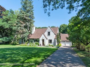 4592 Nakoma Dr, Okemos, MI 48864