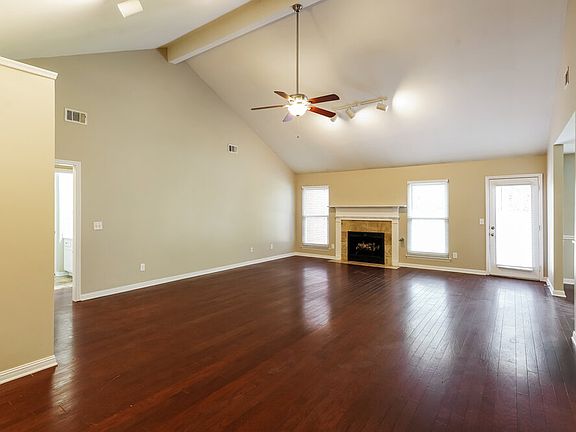 3rd image of 5033 Singing Hills Dr